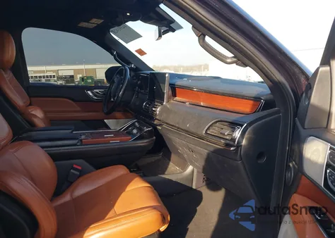 2020 Lincoln Navigator Reserve z USA, uszkodzony, nr VIN 5LMJJ2LTXLEL12149